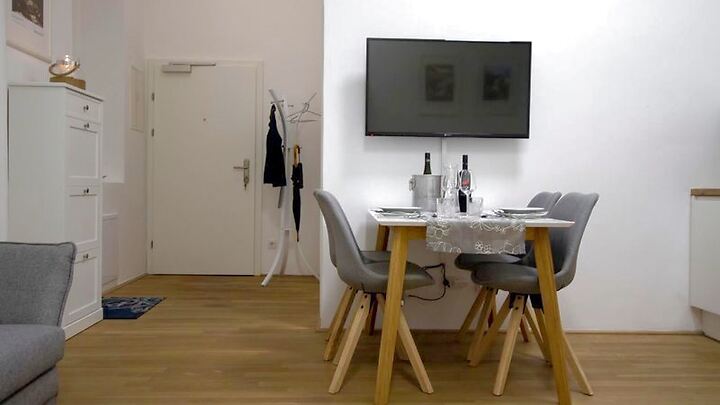 1 room apartment in Wien - 8. Bezirk - Josefstadt, furnished