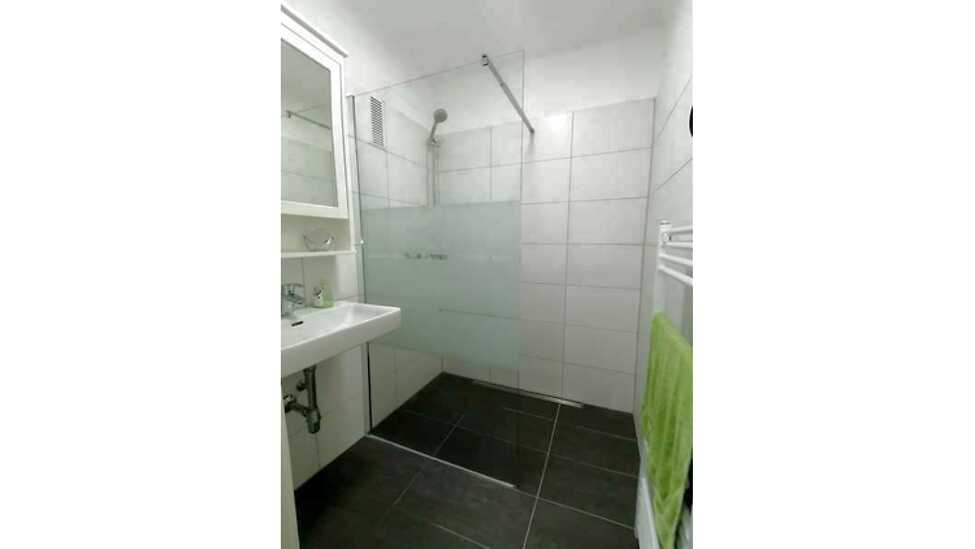 Picture 7